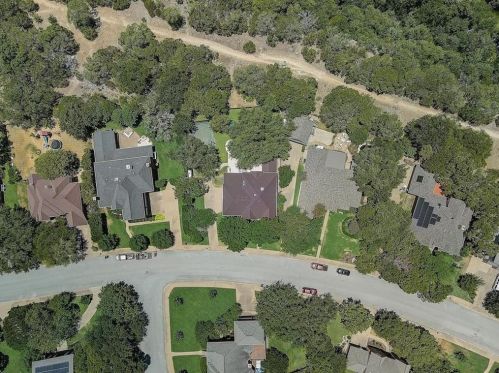 3112 Barton Pt Dr, Austin TX  78733-6345 exterior