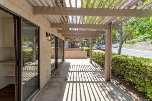 6548 Circulo Dali, Anaheim CA  92807-4906 exterior