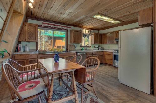 10156 Olympic Blvd, Truckee CA  96161-1743 exterior