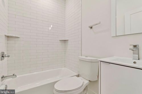 2904 Diamond St, Philadelphia, PA 19121-1210