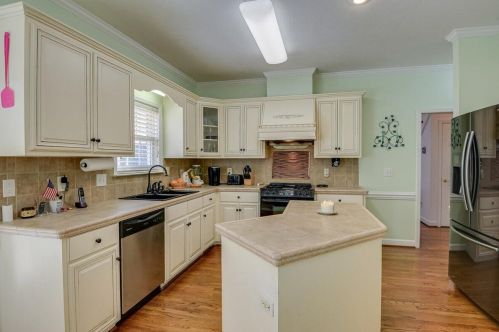 203 Avrett Ln, Evans GA 30809-6674 exterior