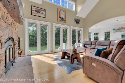 139 Cold Indian Spg Rd, Tinton Falls NJ 07712-3247 exterior