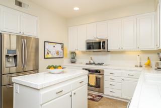 3157 Amberwood Ln, Escondido, CA 92027-6505