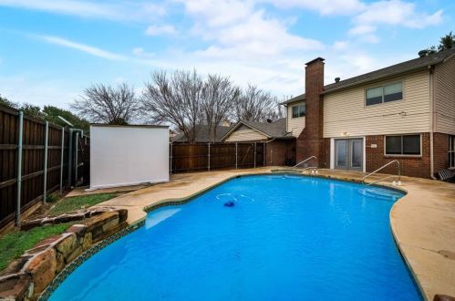 4044 Windy Crst Cir, Carrollton TX 75007 exterior