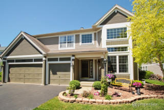 1052 Cheswick Dr, Gurnee, IL 60031-5600