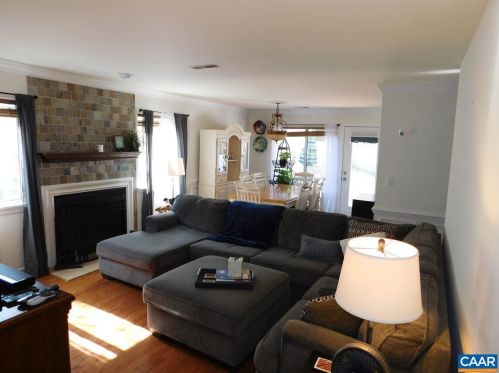 1260 Chatham Rdg, Charlottesville VA  22901-3154 exterior