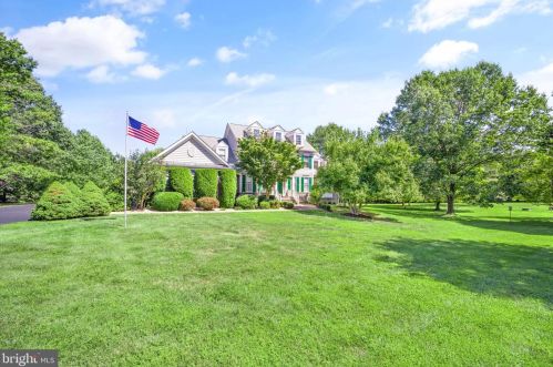 38586 Millstone Dr, Purcellville, VA 20132-3732