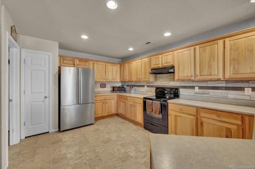 774 Willow Dr, Denver CO  80603-7761 exterior