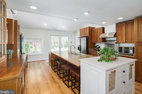 59 Potter St, Tavistock NJ 08033-1312 exterior