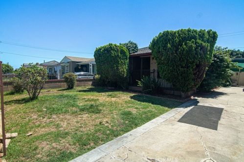 3910 53rd St, Bell, CA 90270-2218