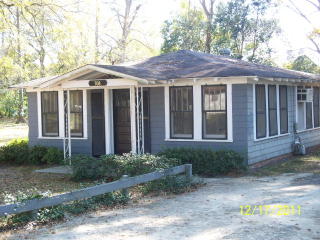 708 Holmes Dr, Moultrie, GA 31768-6318