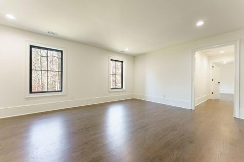 5666 Long Island Dr, Atlanta GA  30327-4842 exterior