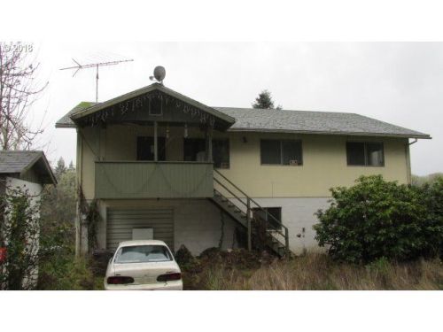 130 Steelhead Dr, Elkton, OR 97436-9643