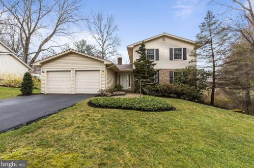 6124 Wilmington Dr, Springfield, VA 22015-3824