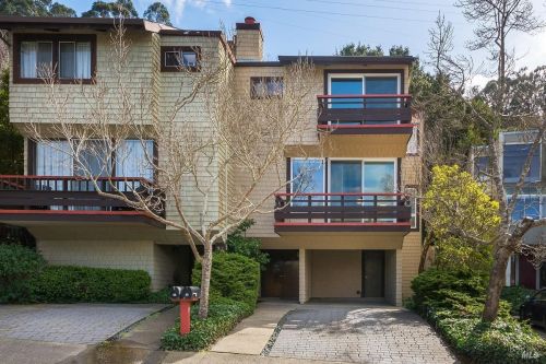 79 Marin Ave, Sausalito, CA 94965-1774