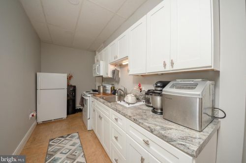 113 Walnut St, Lancaster PA  17602-2451 exterior