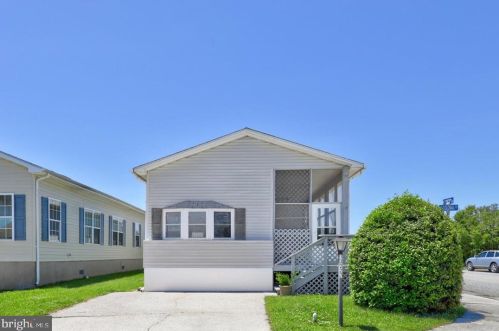 13227 Colonial Rd, Ocean City, MD 21842-4627