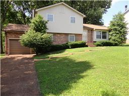 5104 Roxborough Dr, Hermitage, TN 37076-3208