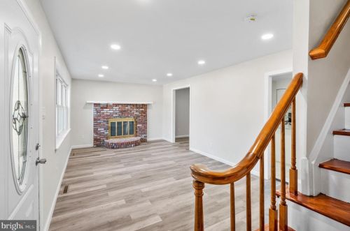 52 Fox Chase Dr, Blenheim NJ  08012-4462 exterior