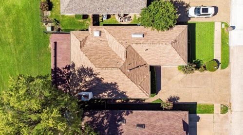 2817 Laurel Oaks Dr, Garland TX  75044-6944 exterior