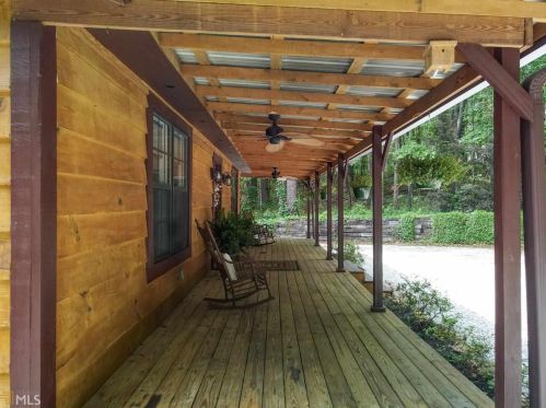 22 Deer Pointe Ct, Lagrange, GA 30240-7926