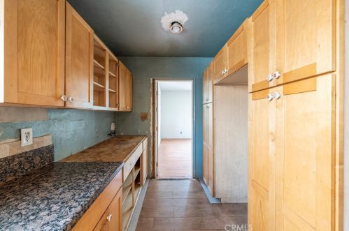 2130 Spinnaker St, Anaheim CA  92802-4930 exterior