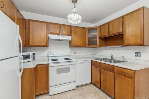 9380 Center Ave, Denver, CO 80247-1424