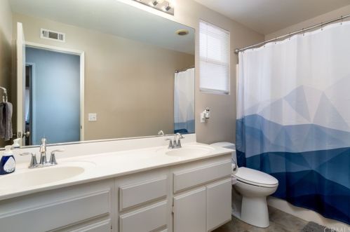 43700 Calabro St, Temecula CA  92592-4327 exterior