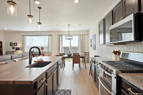 9274 Sedalia St, Denver CO  80022-8853 exterior