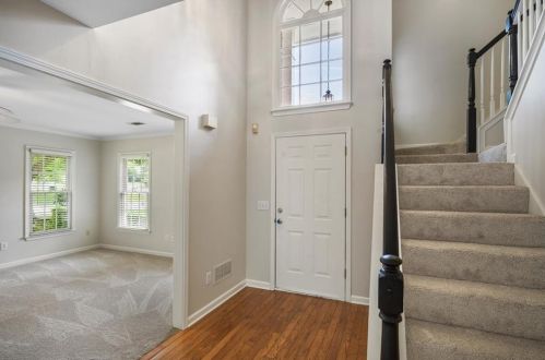 564 Parliament St, Marietta, GA 30066-3683