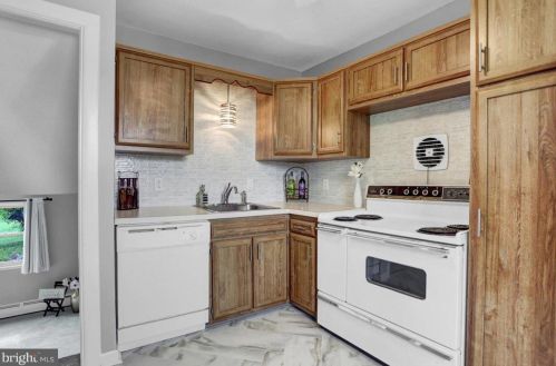 1520 Nittany Ln, Harrisburg, PA 17109-5664