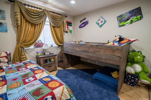 997 Dylan Way, Anaheim CA  92808-1519 exterior