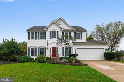 304 Daffodil Ct, Purcellville, VA 20132-3293
