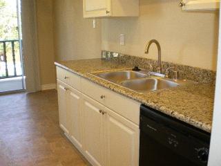 8450 Atlanta Ave, Huntington Beach CA  92646-6117 exterior