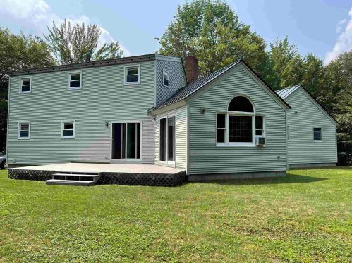 91 Mascoma Heights Dr, Enfield, NH 03748-3639