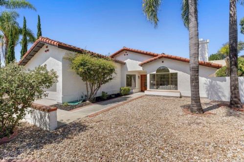 335 Whispering Brook Dr, Vista CA 92083-1956 exterior