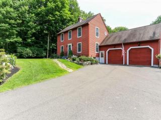 110 Burr Hl Rd, Deep River CT  06419-1137 exterior