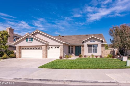2280 Oakhill Cir, Oxnard, CA 93036-7756