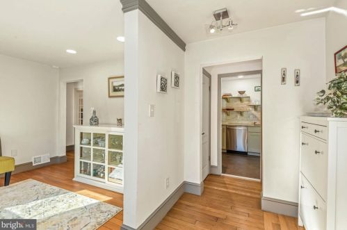 9126 Bradford Rd, Silver Spring MD 20901-4918 exterior