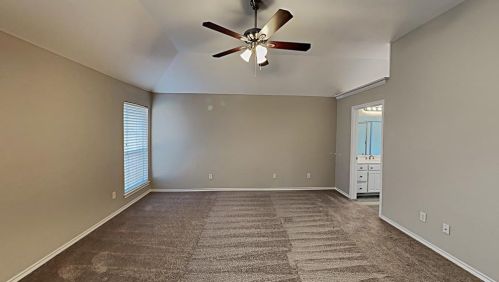 8129 Hulen Park Cir, Fort Worth TX  76123-1422 exterior