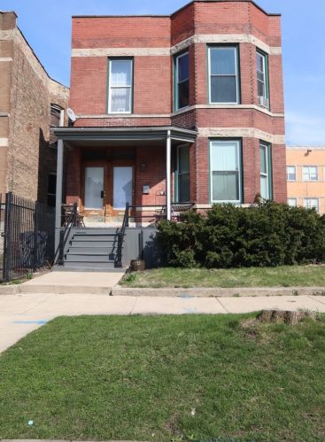 931 Parkside Ave, Chicago, IL 60651-2653