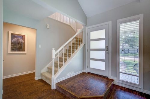 3249 Chapel Downs Dr, Dallas TX  75229-5836 exterior