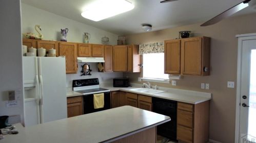 429 Hayden Dr, Pueblo, CO 81007-1103