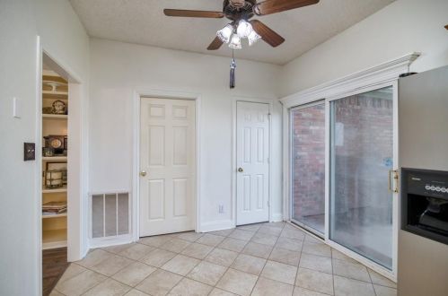 2111 Daniel Way, Carrollton TX 75006-1666 exterior