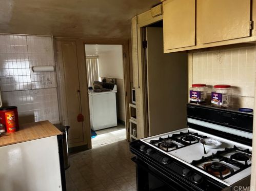 3907 Castleman St, Riverside, CA 92503-3707