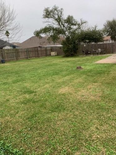 233 Trl Ride Rd, Angleton TX 77515-2756 exterior