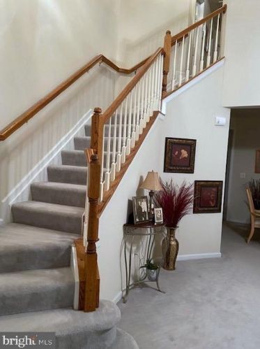 13982 Chelmsford Dr, Gainesville, VA 20155-3110