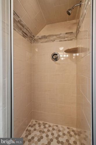 510 11 St, Philadelphia PA 19123-3723 exterior