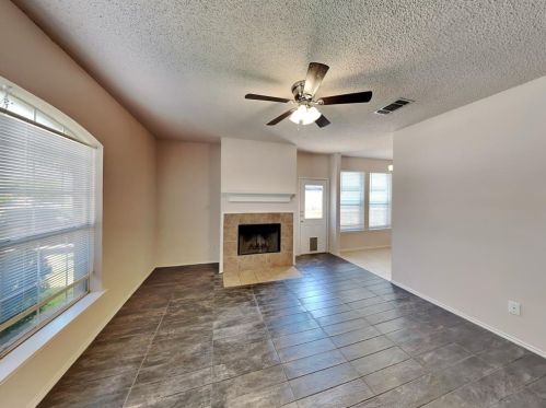 6359 Rainwater Way, Fort Worth TX  76179-4113 exterior