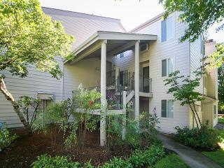 11654 Boones Bend Dr, Beaverton OR  97008-7807 exterior